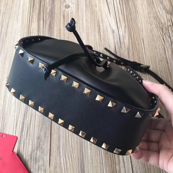 Valentino Garavani Rockstud Bucket Bag in Black Calfskin For Sale