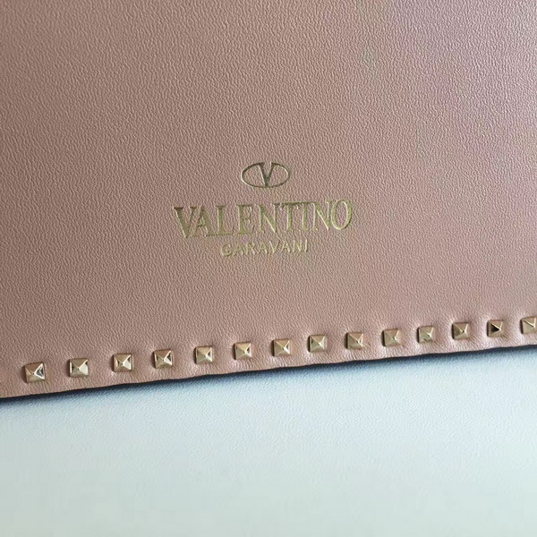 Valentino Garavani Rockstud Clutch in Nude Nappa Leather For Sale