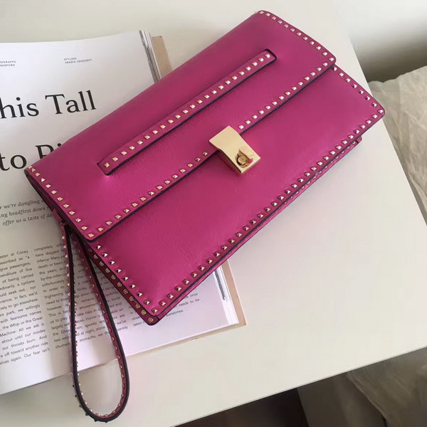 Valentino Garavani Rockstud Clutch in Pink Nappa Leather For Sale