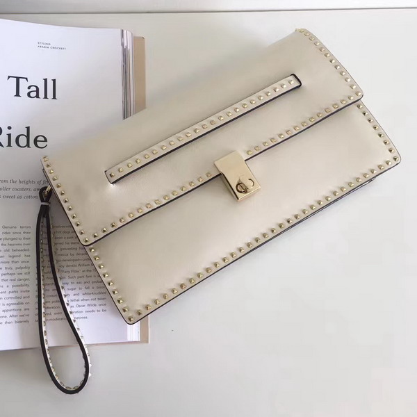 Valentino Garavani Rockstud Clutch in White Nappa Leather For Sale