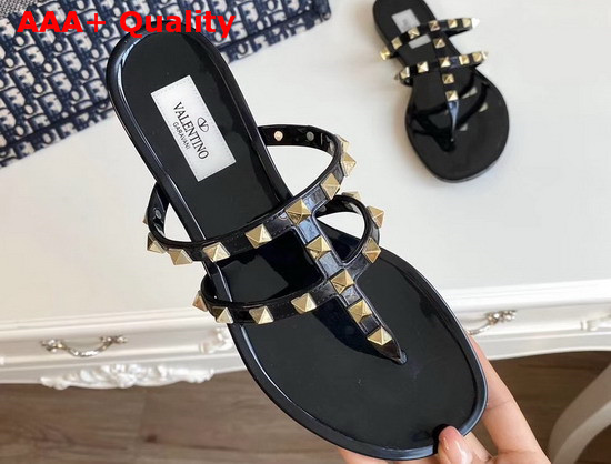 Valentino Garavani Rockstud Flat Rubber Sandal in Black Replica