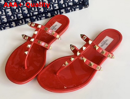 Valentino Garavani Rockstud Flat Rubber Sandal in Red Replica