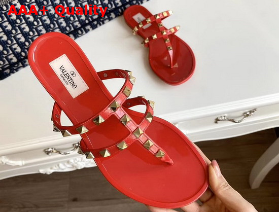 Valentino Garavani Rockstud Flat Rubber Sandal in Red Replica