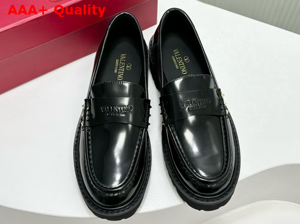 Valentino Garavani Rockstud Loafer in Black Calfskin Replica