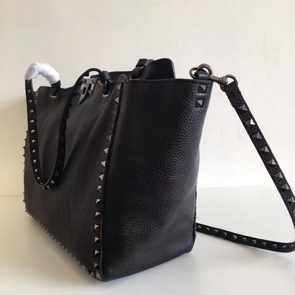 Valentino Garavani Rockstud Medium Tote in Black Stampa Alce Textured Calfskin Gun Metal Studs and Hardware For Sale