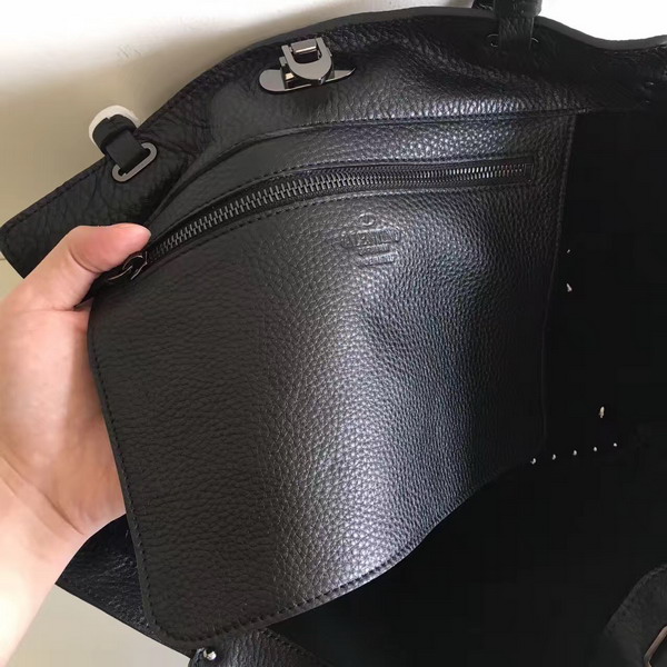 Valentino Garavani Rockstud Medium Tote in Black Stampa Alce Textured Calfskin Gun Metal Studs and Hardware For Sale