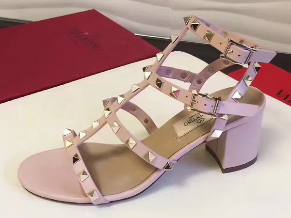 Valentino Garavani Rockstud Sandal in Pink Calfskin Leather For Sale