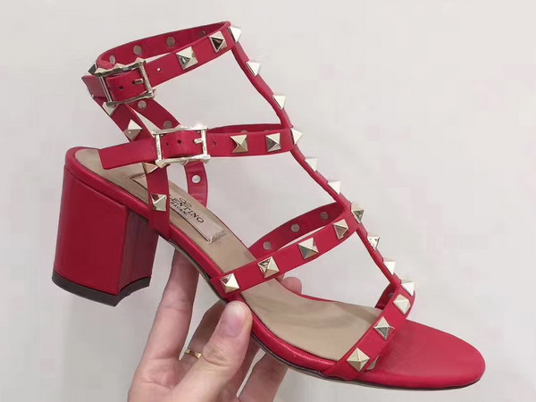 Valentino Garavani Rockstud Sandal in Red Calfskin Leather For Sale