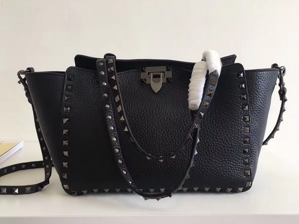 Valentino Garavani Rockstud Small Tote in Black Pebble Grain Calfskin Gun Metal For Sale