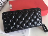 Valentino Garavani Rockstud Spike Zip Continental Wallet in Black Glossy Lambskin Leather For Sale