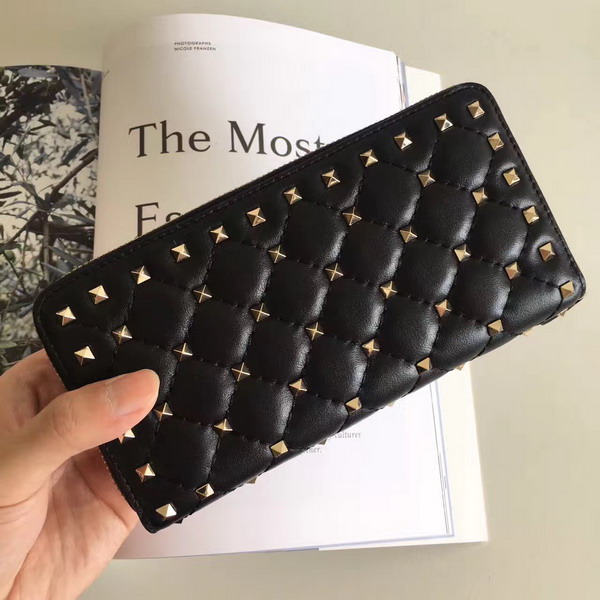 Valentino Garavani Rockstud Spike Zip Continental Wallet in Black Soft Lambskin Leather For Sale