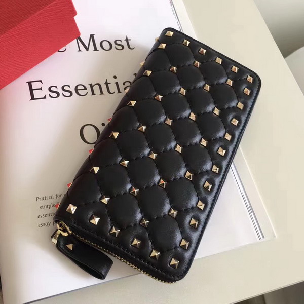 Valentino Garavani Rockstud Spike Zip Continental Wallet in Black Soft Lambskin Leather For Sale