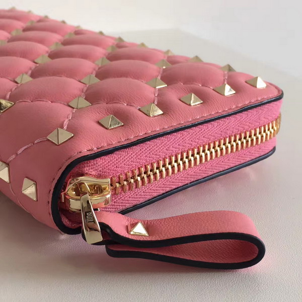 Valentino Garavani Rockstud Spike Zip Continental Wallet in Pink Soft Lambskin Leather For Sale