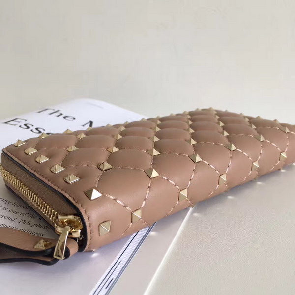 Valentino Garavani Rockstud Spike Zip Continental Wallet in Poudre Soft Lambskin Leather For Sale