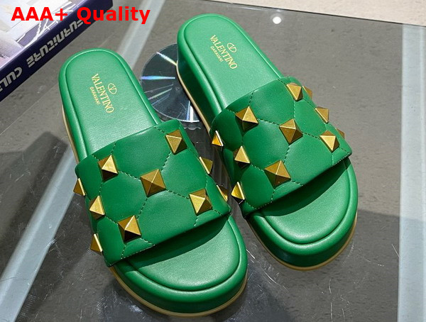 Valentino Garavani Roman Stud Flatform Slide Sandal in Green Quilted Nappa Leather Replica