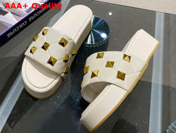 Valentino Garavani Roman Stud Flatform Slide Sandal in Light Ivory Quilted Nappa Leather Replica