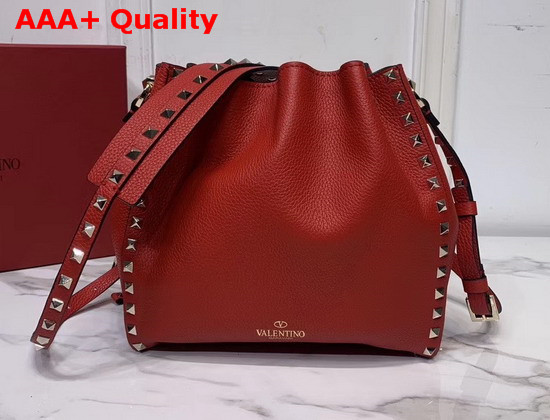 Valentino Garavani Small Rockstud Grainy Calfskin Bucket Bag in Red Replica