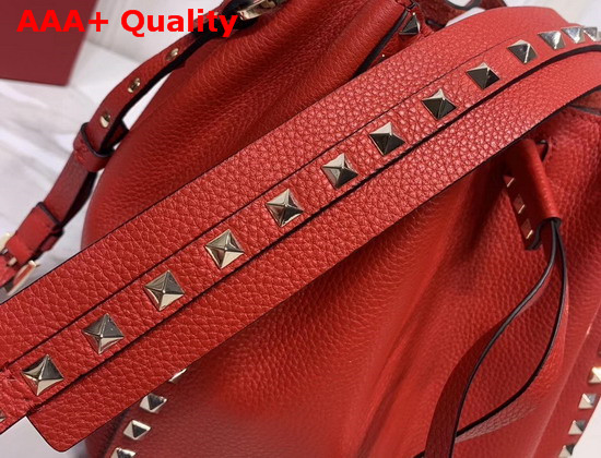 Valentino Garavani Small Rockstud Grainy Calfskin Bucket Bag in Red Replica