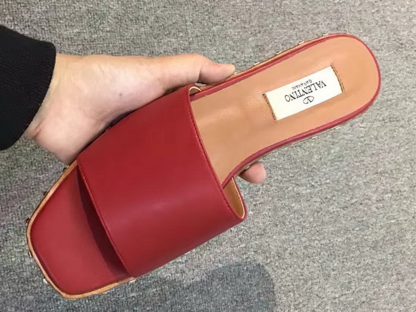 Valentino Garavani Soul Rockstud Slide in Red Semi Shine Calfskin Leather For Sale