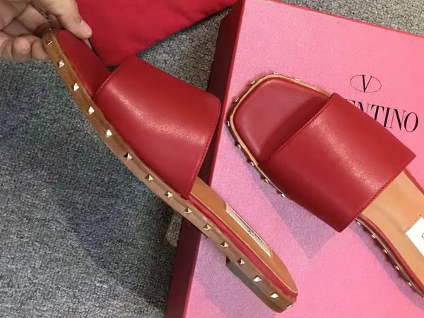 Valentino Garavani Soul Rockstud Slide in Red Semi Shine Calfskin Leather For Sale