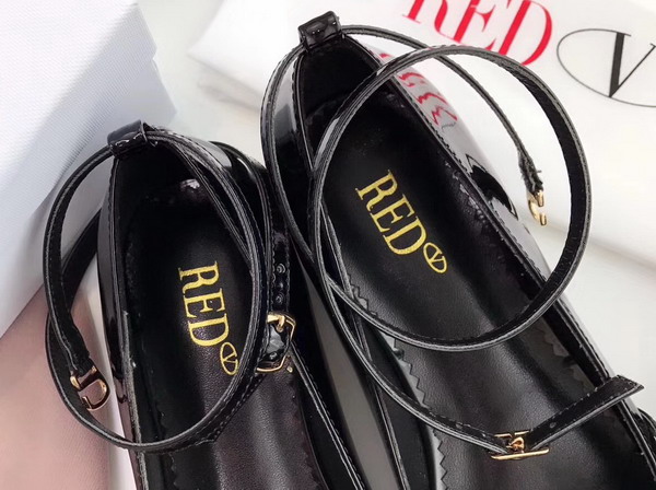 Valentino Patent Leather Ballerina Flats in Black For Sale